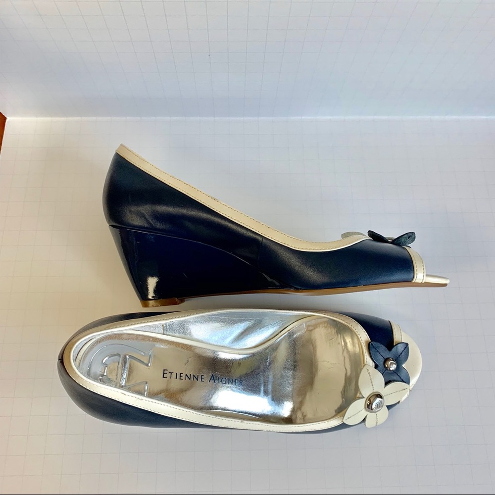 VTG Etienne Aigner Navy wedges - Picture 3 of 7